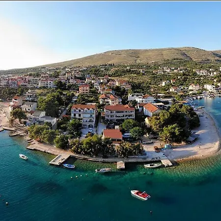 Lucia Appartement Grebaštica